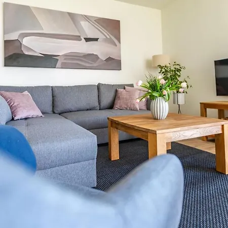 Apartman Hangar 19 Grosszuegiges Mit Terrasse Und Garten H4w2