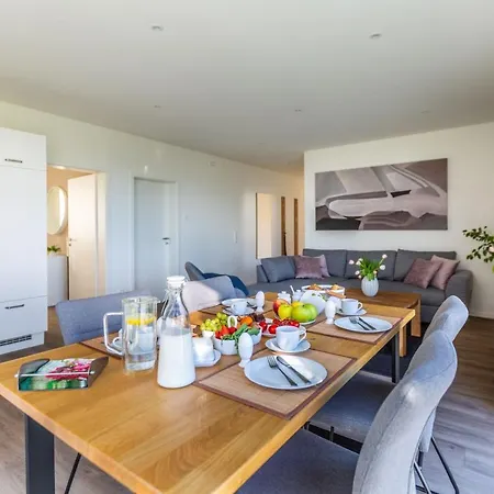 Apartman Hangar 19 Grosszuegiges Mit Terrasse Und Garten H4w2