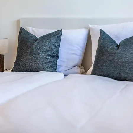 Hangar 19 Grosszuegiges Mit Terrasse Und Garten H4w2 Schwerin