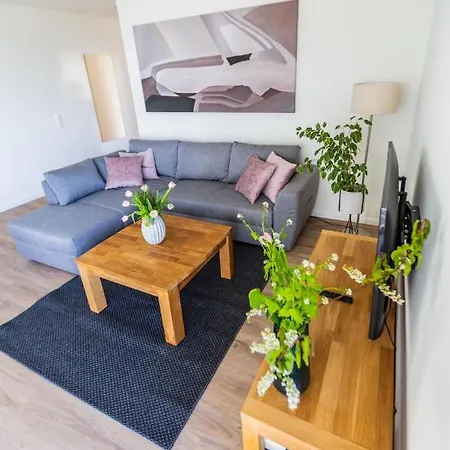 Apartman Hangar 19 Grosszuegiges Mit Terrasse Und Garten H4w2 *