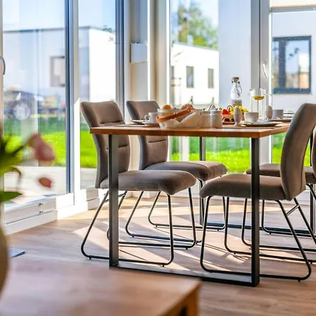 Hangar 19 Grosszuegiges Mit Terrasse Und Garten H4w2